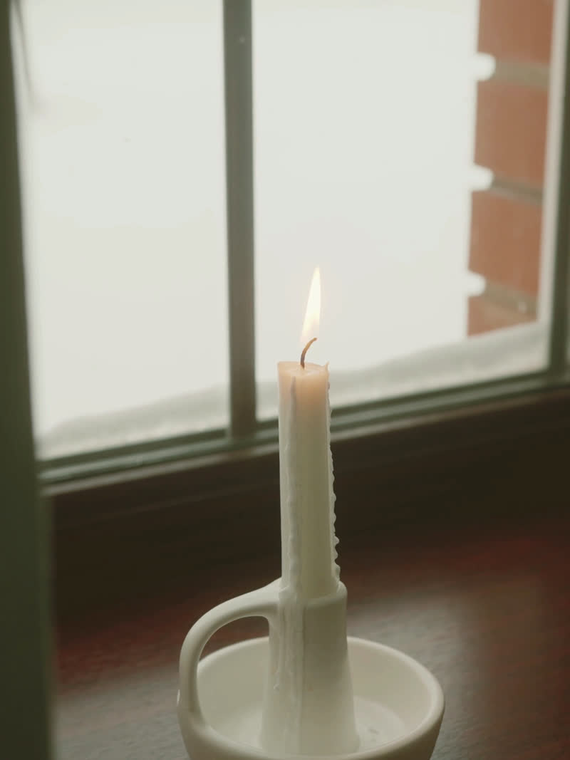 The still that carried "i eat by candlelight now"
