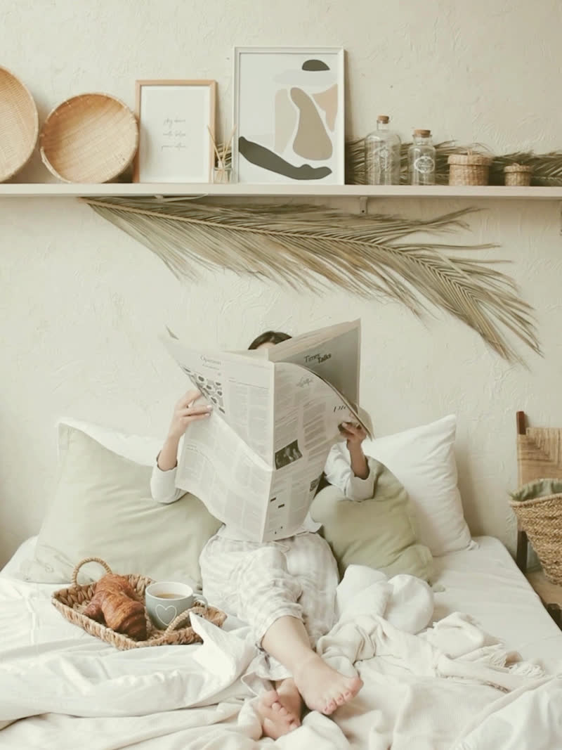 The still that carried "i read under the blanket"