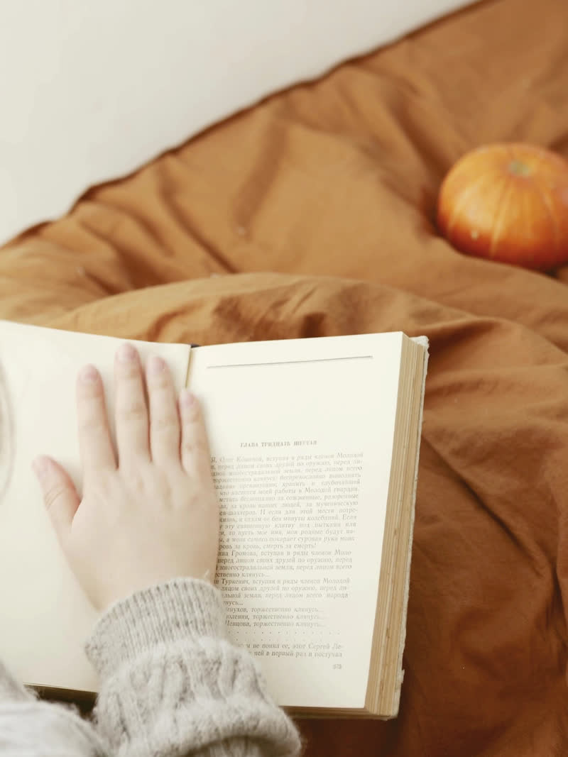 The still that carried "i read under the blanket"