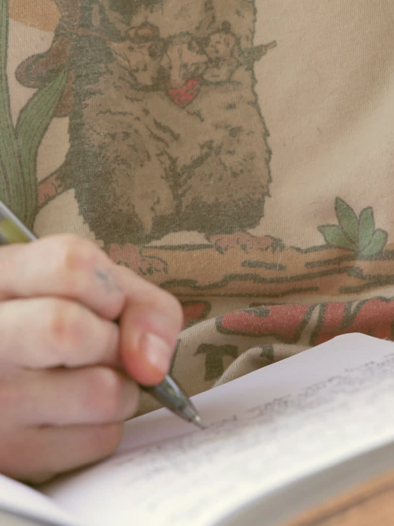The still that carried "i write down boring days"