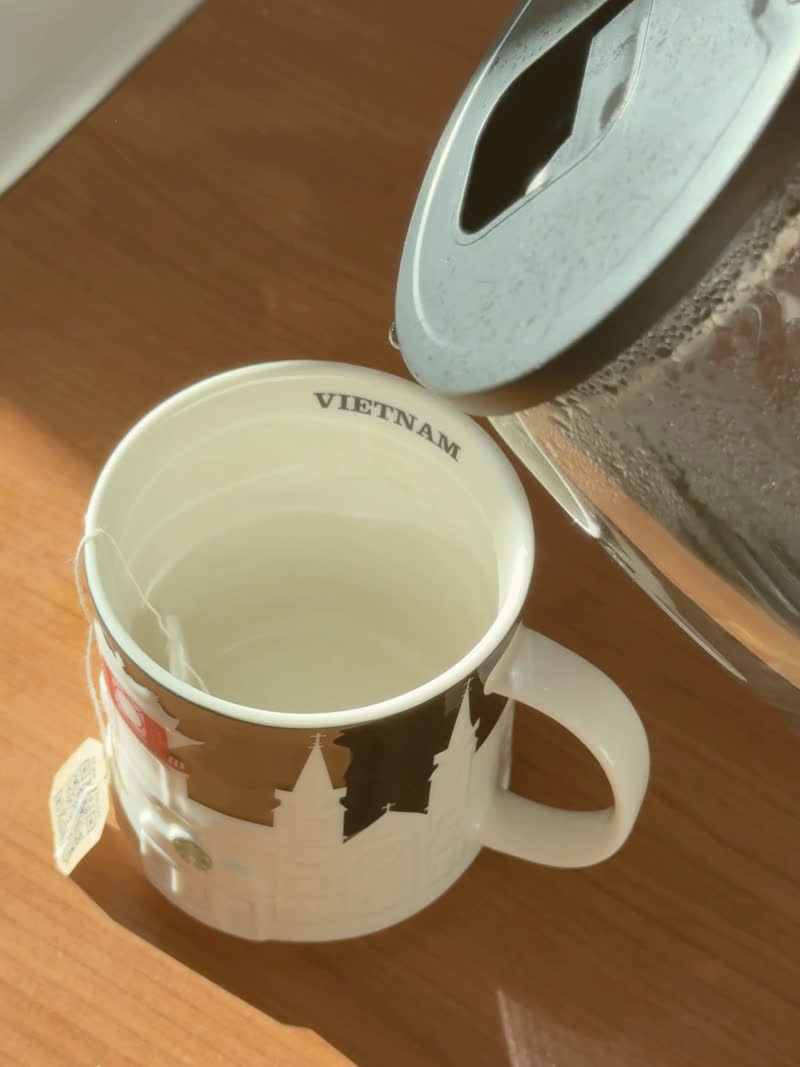 The still that carried "i wait for the steam"