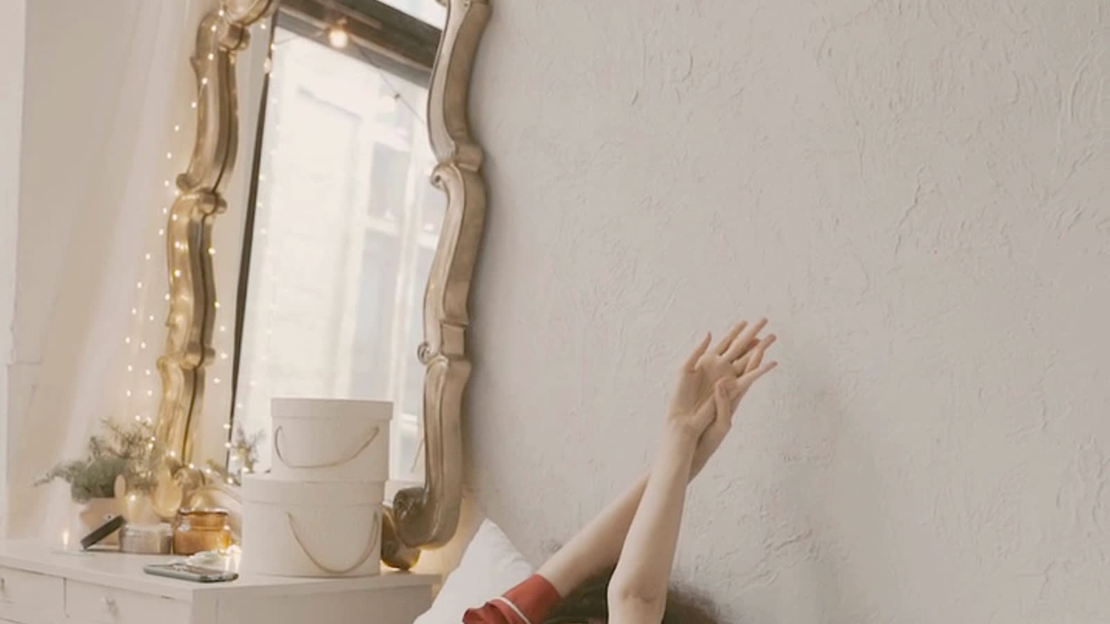 The still that carried "i lie here on purpose"